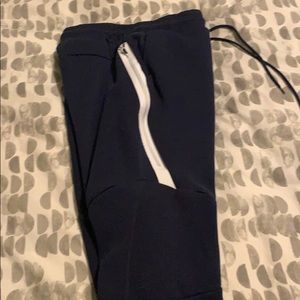 nike tech fleece joggers